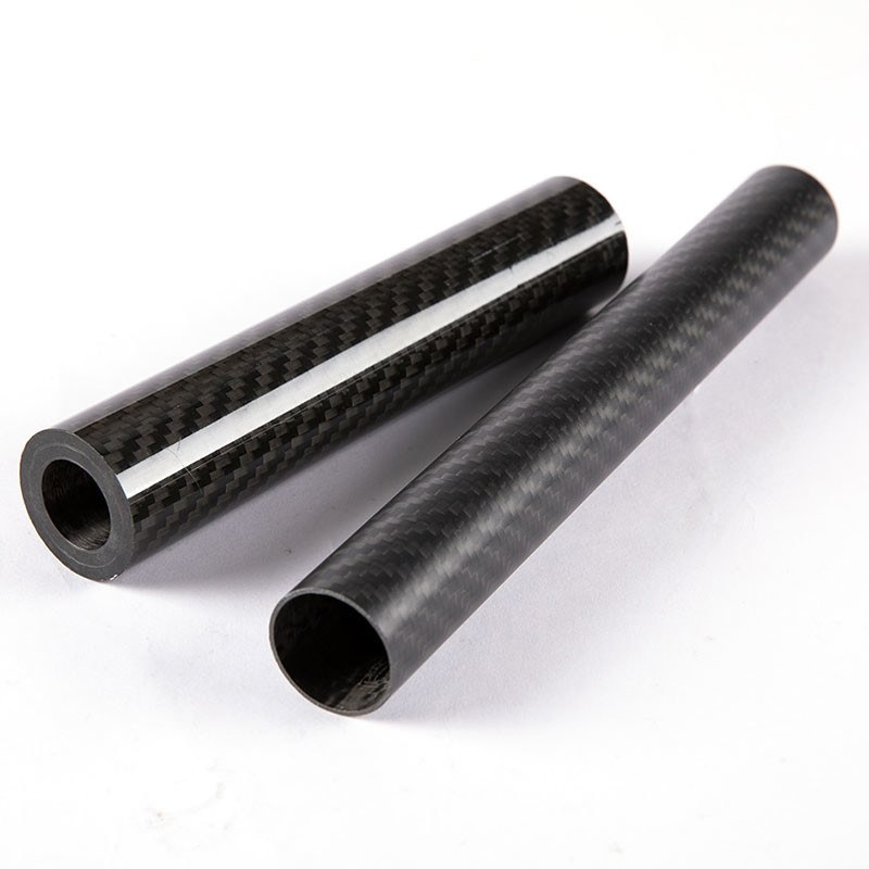 Customizend Different Sizes 3K Round Carbon Fiber Tubes Roll Wrapping Technique